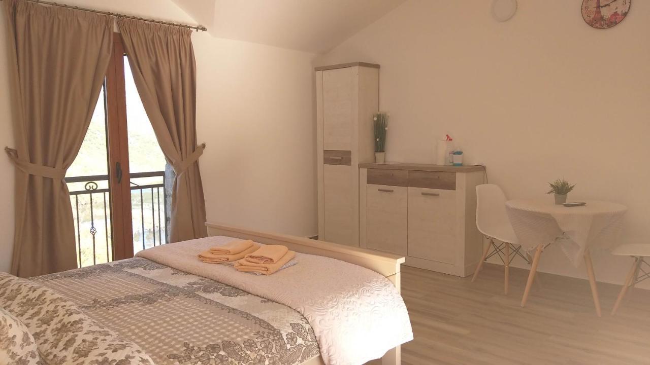 Village House - Novak Rijecani Rijeka Crnojevica Ngoại thất bức ảnh
