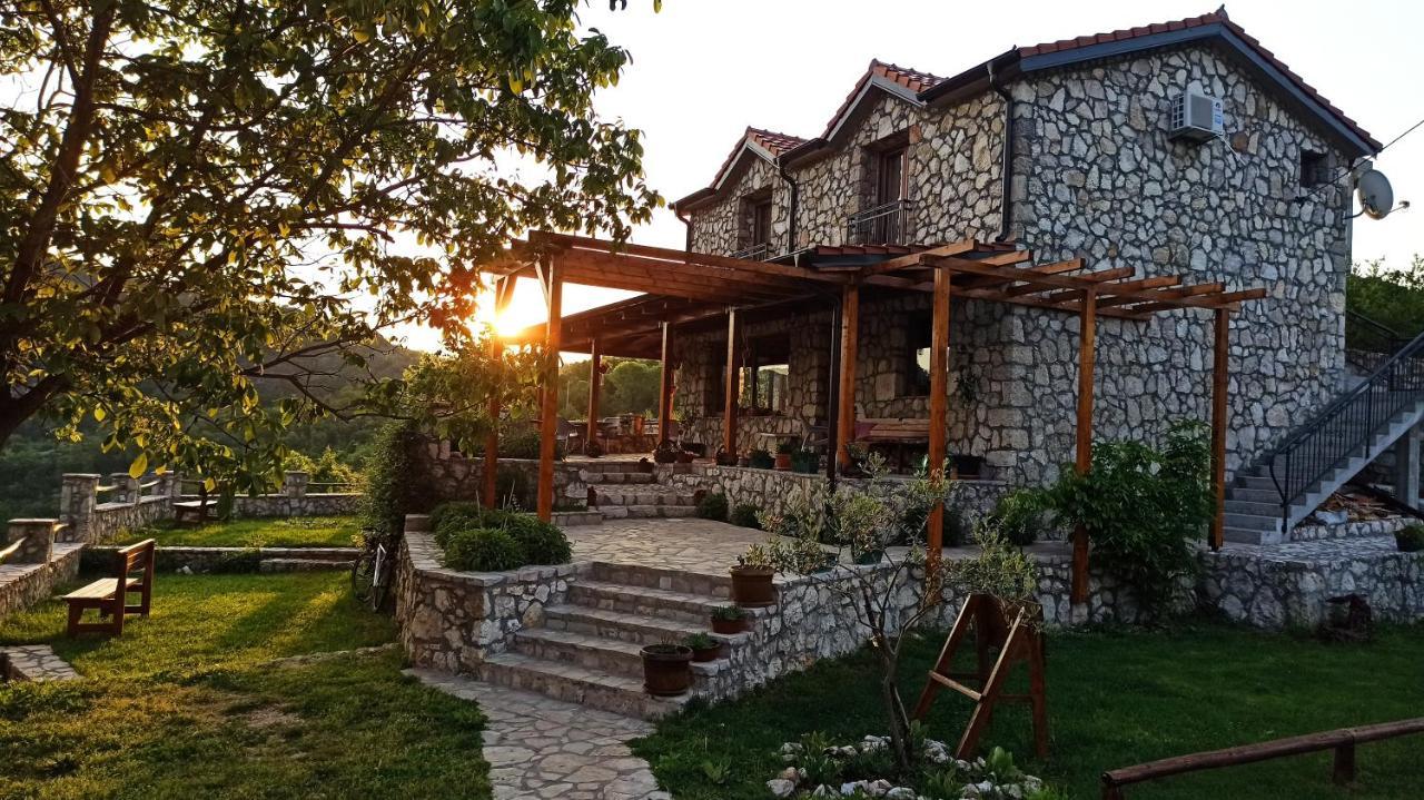 Village House - Novak Rijecani Rijeka Crnojevica Ngoại thất bức ảnh