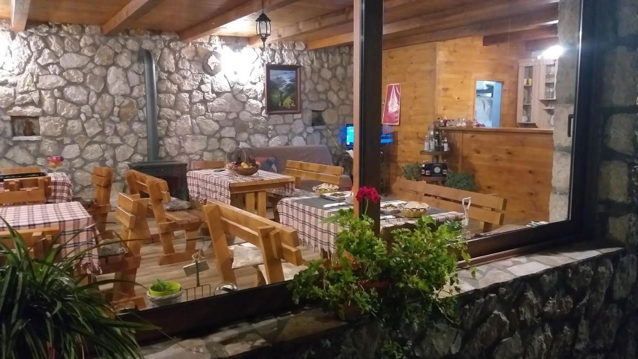 Village House - Novak Rijecani Rijeka Crnojevica Ngoại thất bức ảnh